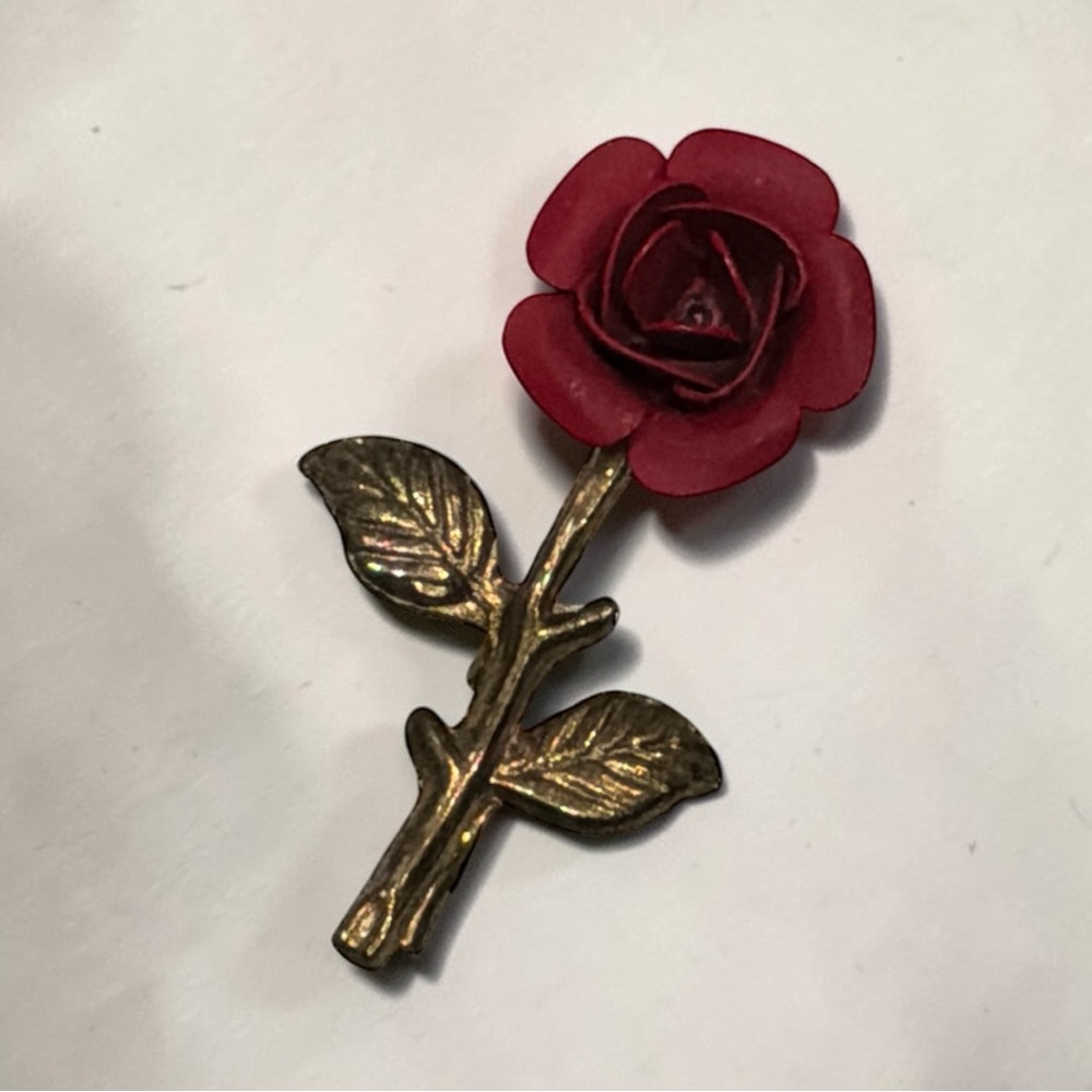 Vintage Red Enamel Rose Stem Gold Tone Brooch‎ Floral Pin 1.75” Unmarked